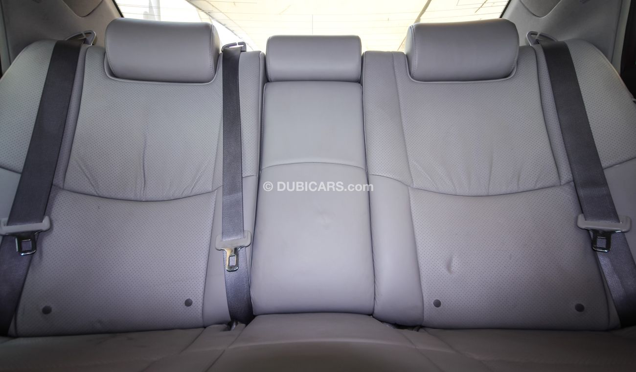 تويوتا افالون Limited