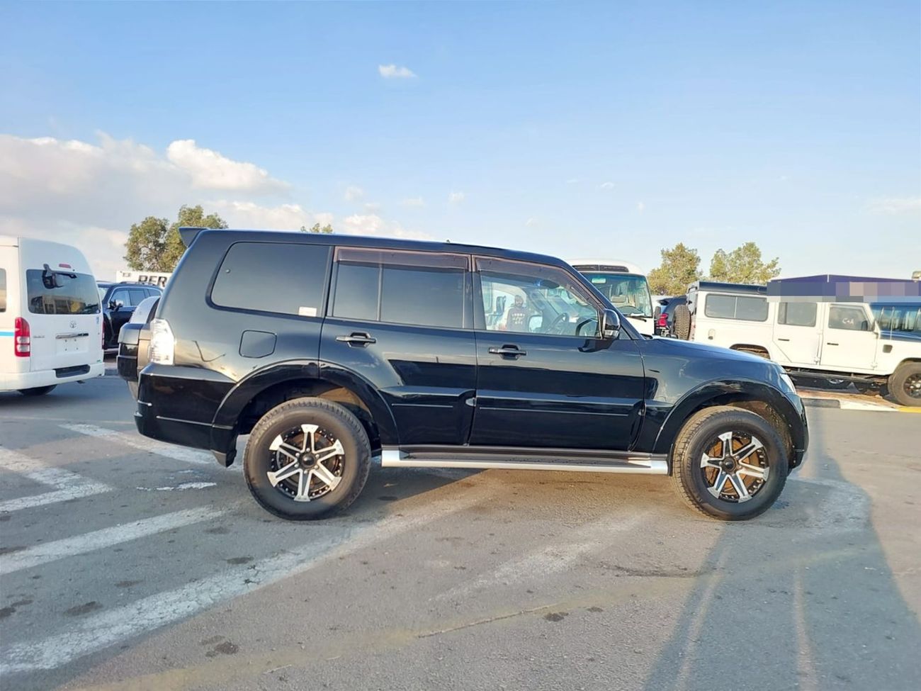 ميتسوبيشي باجيرو MITSUBISHI PAJERO SUV RHD 2012 MODEL 3.2 L DIESEL AUTOMATIC(PM01286)