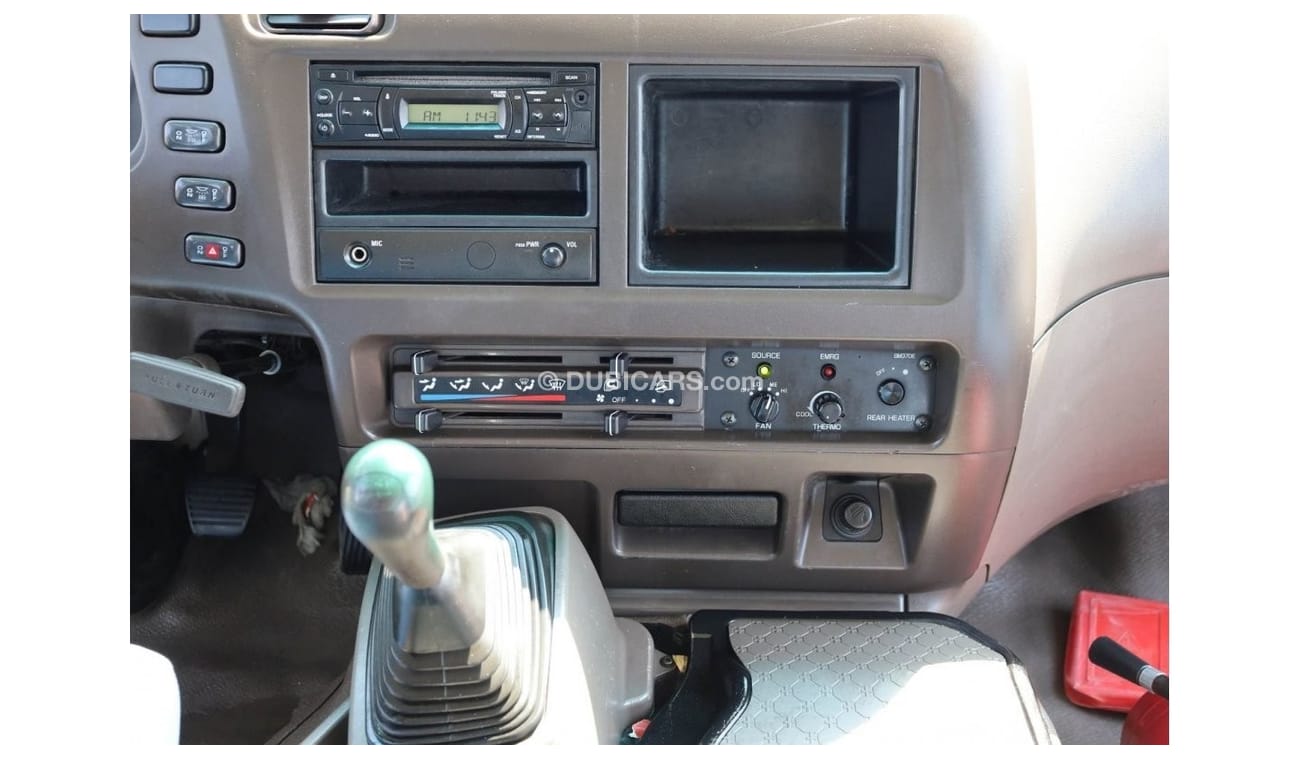 ميتسوبيشي روزا Bus | 26-Seater | Diesel | Excellent Condition | GCC