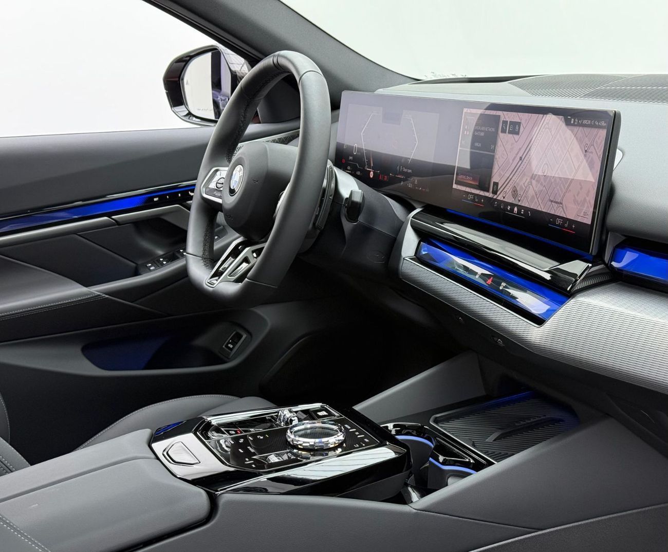 BMW 530i 2025 BMW 530i M-Kit, 2030 BMW Warranty + Service Pack, Fully Loaded, Excellent Condition, GCC