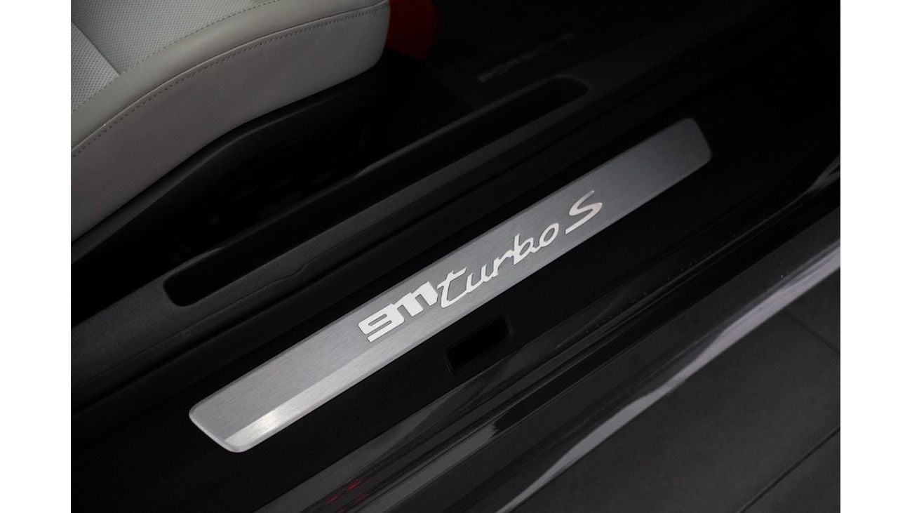 بورش 911 2024 Porsche 911 Turbo S / Sports Chrono Plus / Full-Service History/ Porsche 5 Year Warranty