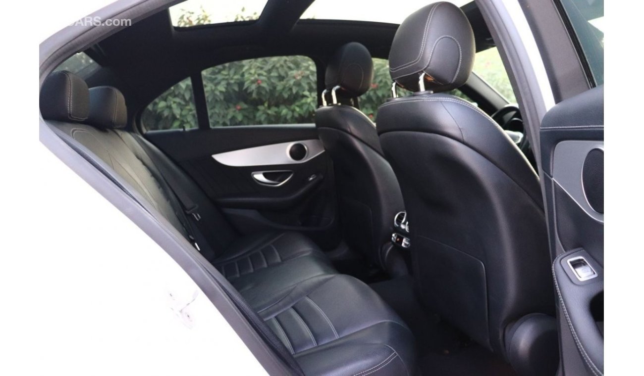 مرسيدس بنز C200 MERCEDES C200 AMG 2015 GCC PANORAMIC ROOF FULL OPTION