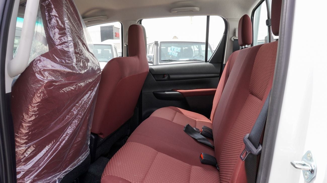 تويوتا هيلوكس DLX 2.4 L DIESEL 2025