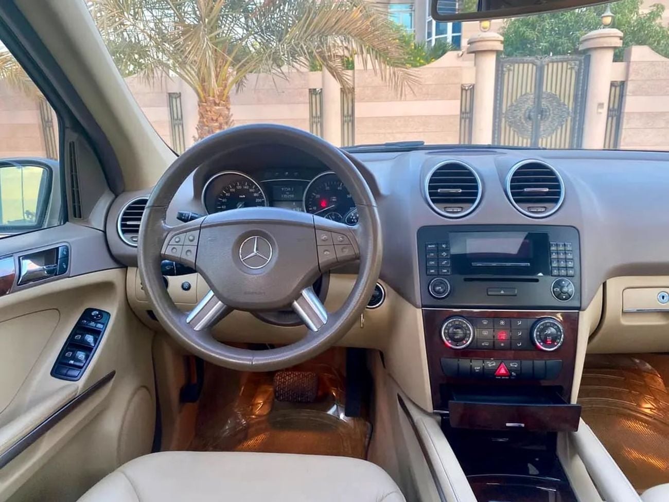 مرسيدس بنز ML 350 AGENCY SERVICED MERCEDES ML-350 AMG 4MATIC || ORIGINAL PAINT