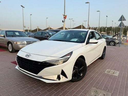Hyundai Elantra COMFORT VERY CLEAN CAR LOW MILEAGE