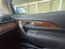 Lincoln MKX 2013 Lincoln MKX – Luxury midsize SUV in excellent condition. Powered by a strong 3.7L V6 engine wit