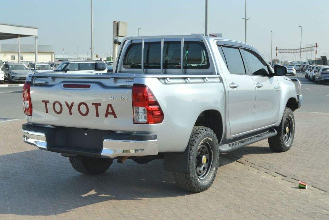 Toyota Hilux 2.8L Double cabin