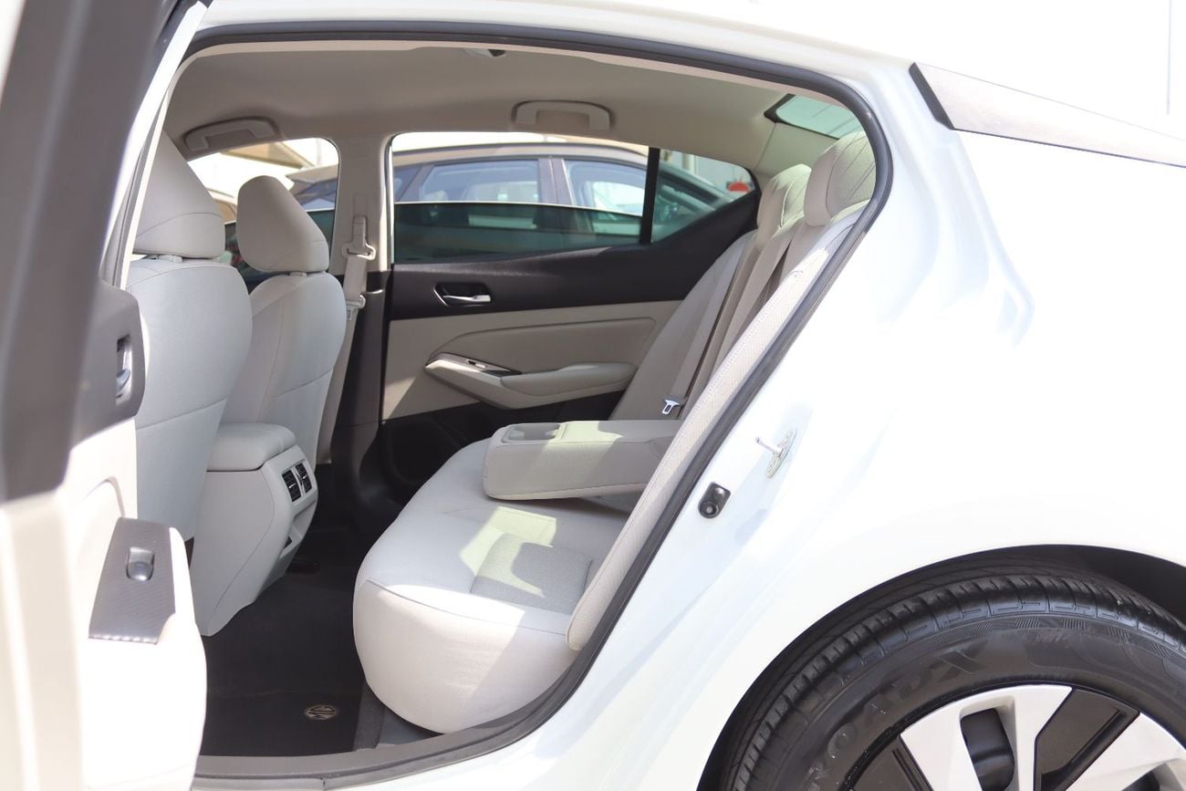 Nissan Altima S 2.5L Nissan Altima - 2022 - GCC - Accident-Free - 2.5L - Excellent Condition Inside and Out