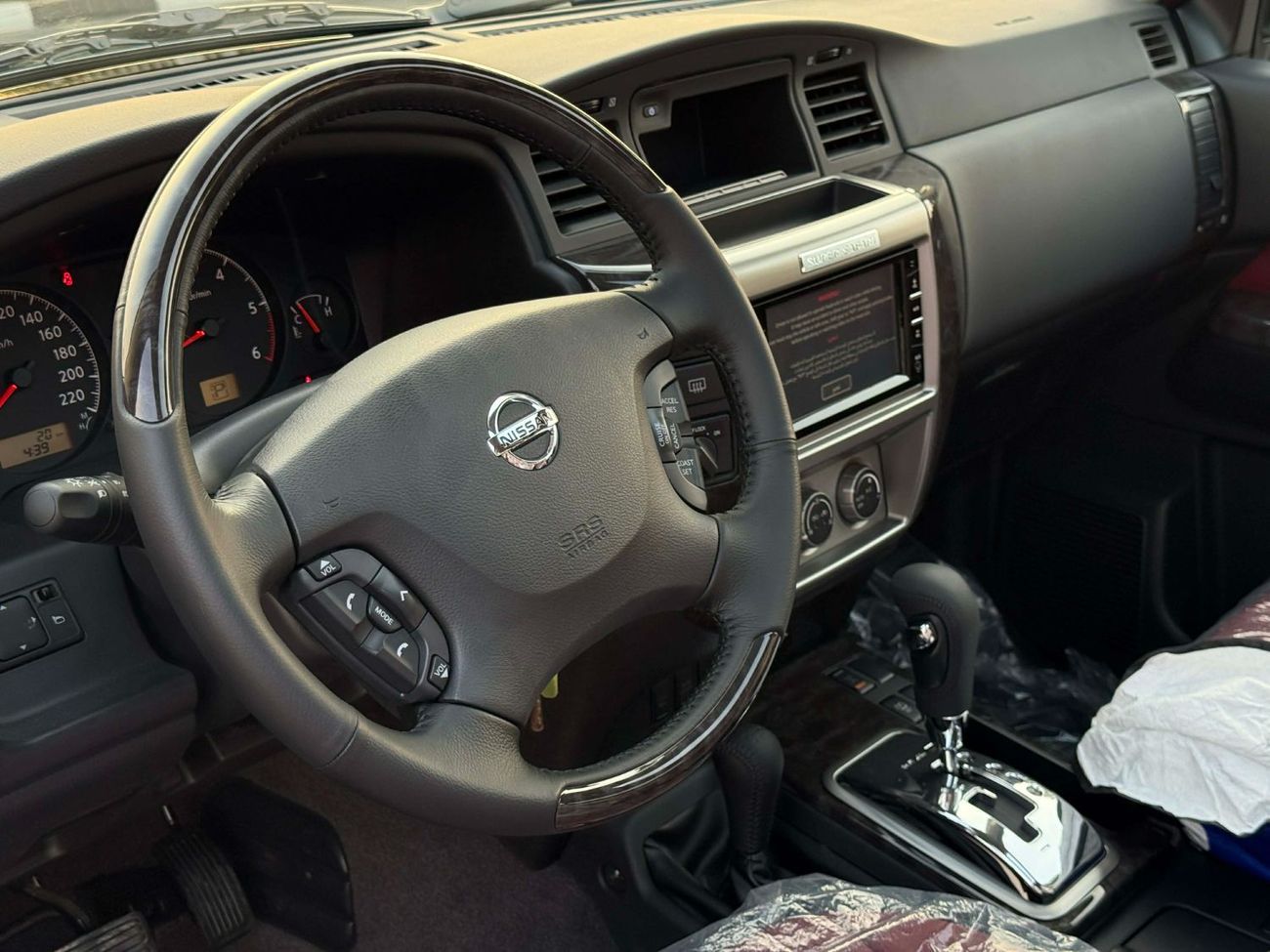 نيسان باترول سوبر سفاري BRAND NEW GCC SPEC UNDER WARRANTY