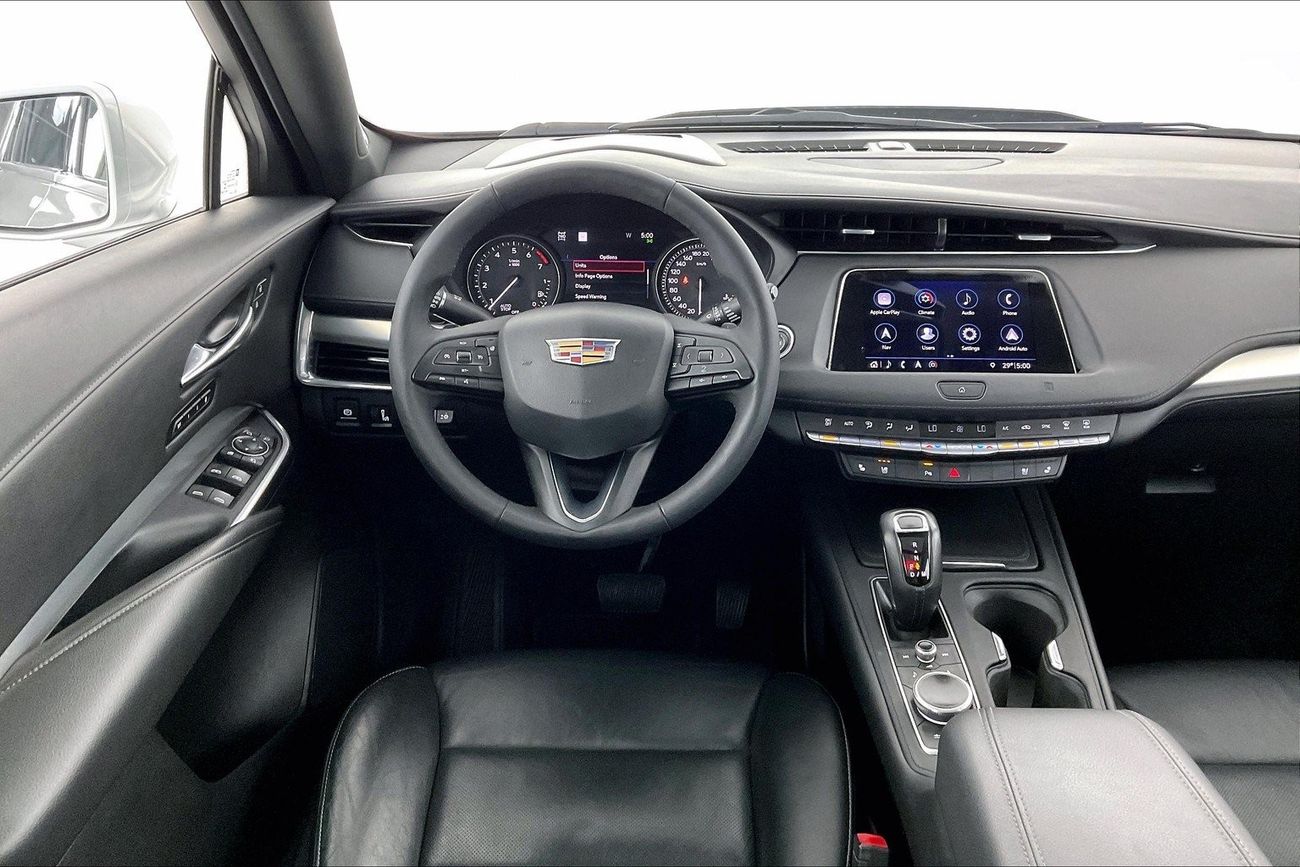 كاديلاك XT4 Premium Luxury | سنة ضمان مجانية | نسبة التمويل 1.99% | سياسة الإعادة بعد 7 أيام