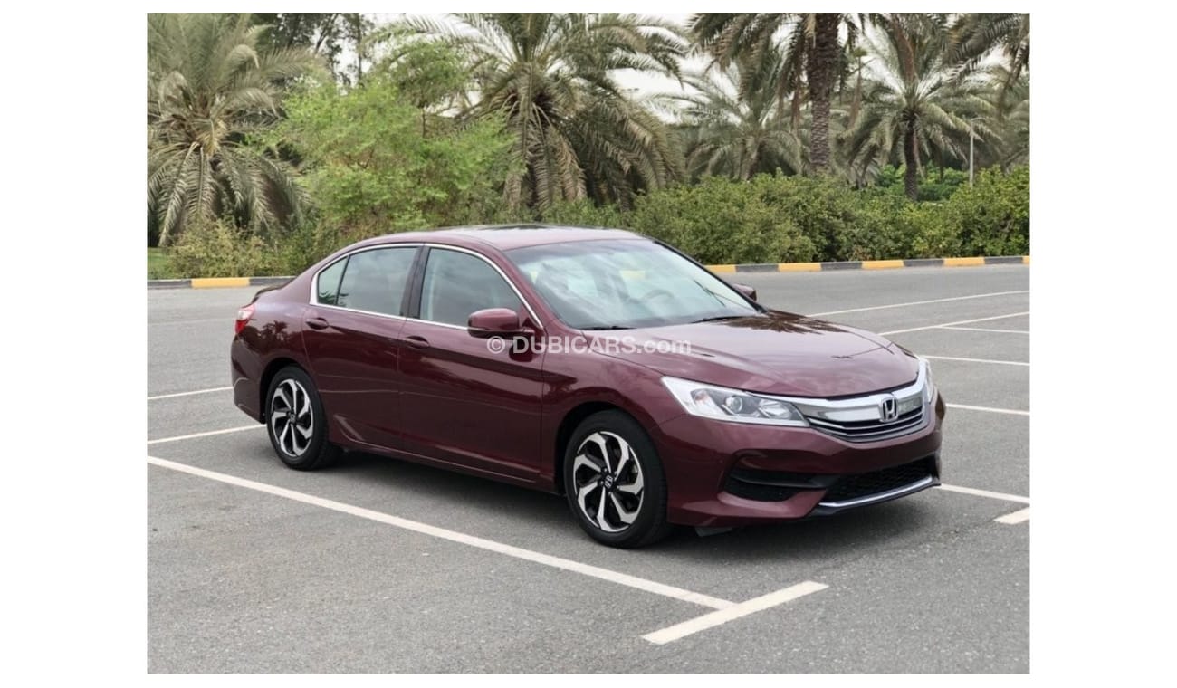 Honda Accord LX Model 2017 GCC CAR PERFECT CONDITION INSIDE AND OUTSIDE FULL OPTION SUN ROOF LEATHER SEATS NAVIGA