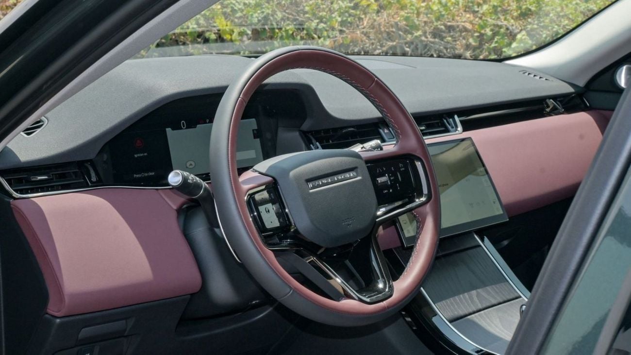 لاند روفر رانج روفر إيفوك SE P250 DYNAMIC 2025!! FIVE YEARS WARRANTY!! THREE YEARS SERVICE CONTRACT