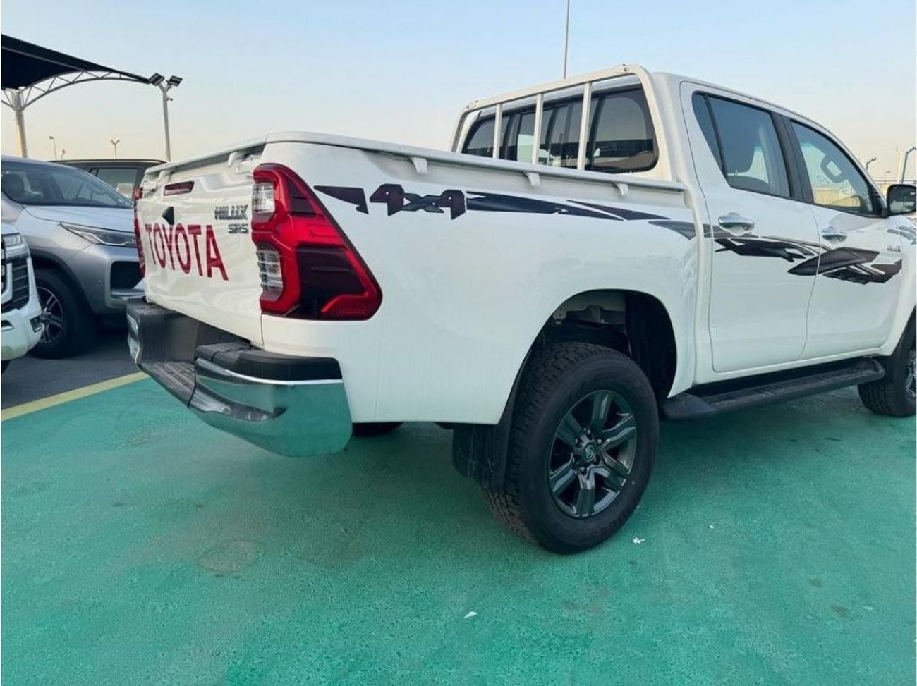 تويوتا هيلوكس TOYOTA HILUX 2.4L 4X4 MANUAL DIGITAL AC 2025 MODEL GCC
