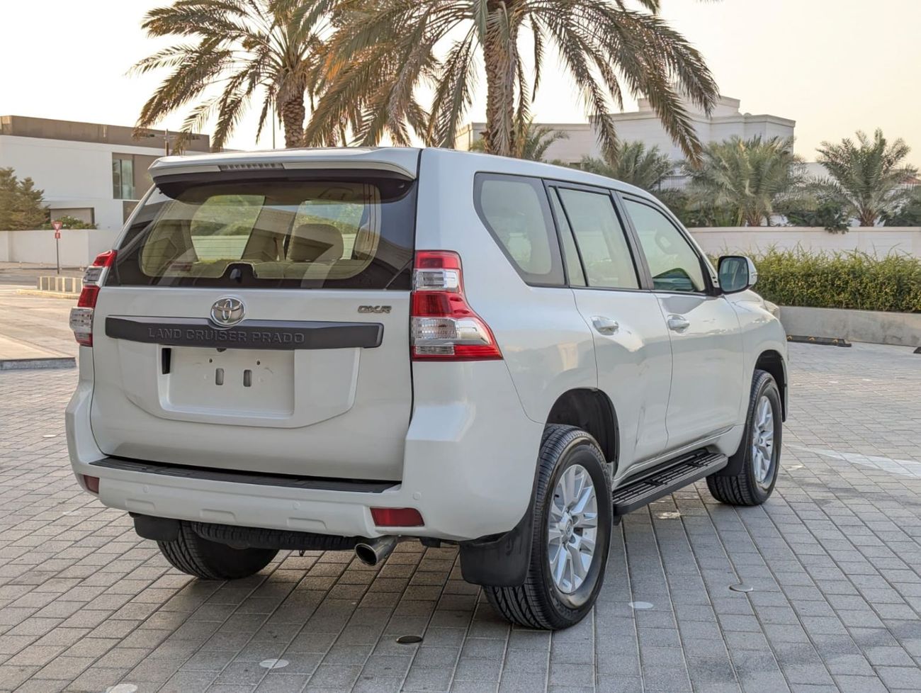 تويوتا برادو Toyota Prado LHD 2016 white colour
