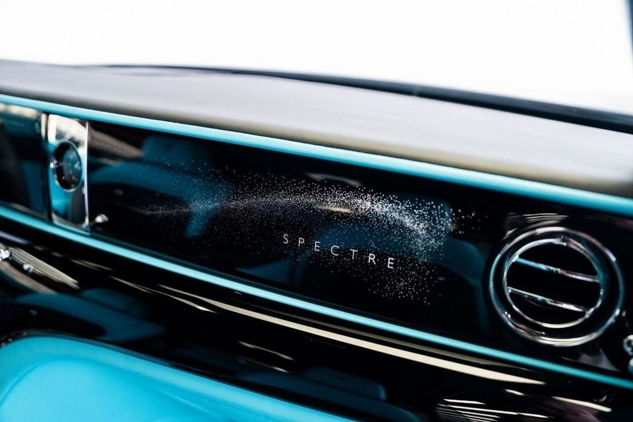 رولز رويس سبيكتر Rolls Royce Spectre