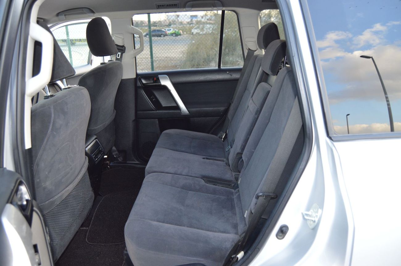 Toyota Prado *Toyota Land cruiser Prado*   Right Hand Drive Model: *2018* Push button start,  Engine: V4/ 2.8L