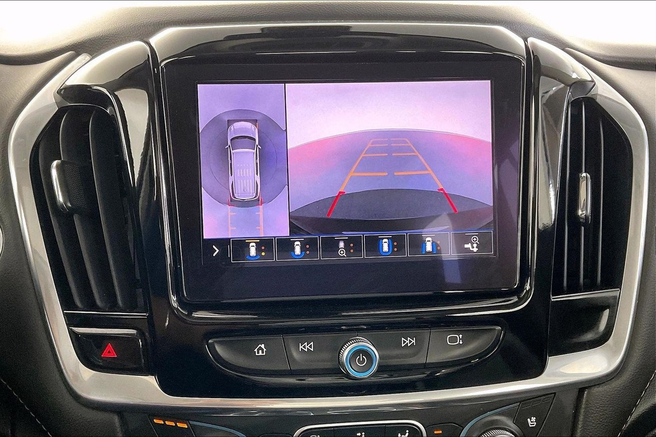 ميتسوبيشي باجيرو GLS Midline w/sunroof | شامل الضمان | 0 ﺪﻔﻋﺓ ﺃﻮﻟﻯ