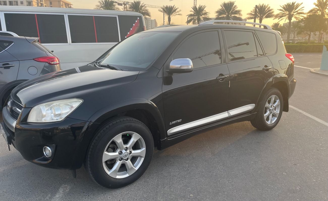 Used Toyota RAV4 Limited 2.5L 2012 for sale in Dubai - 904344