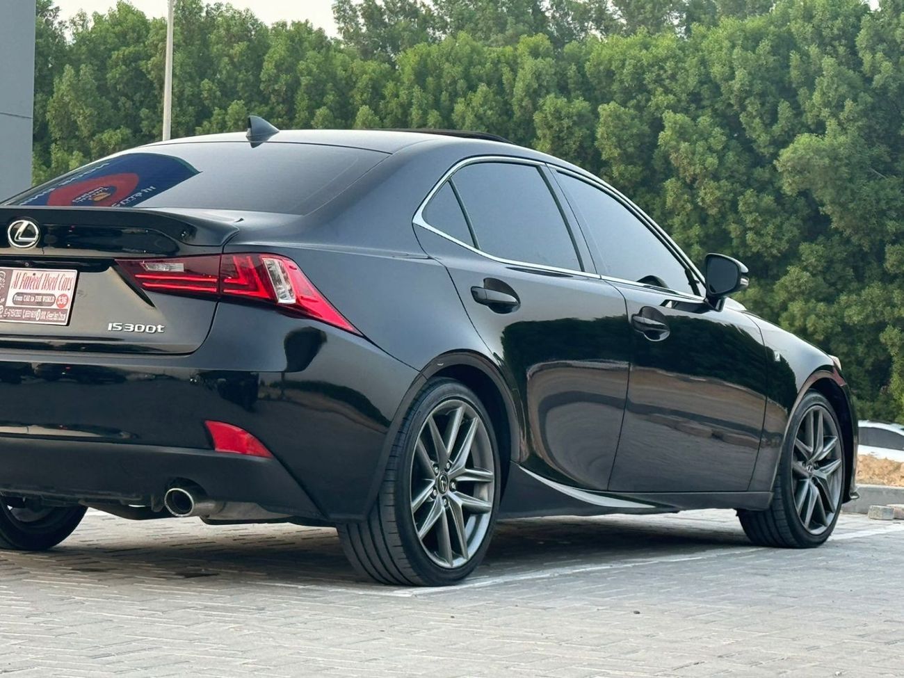 Lexus IS 200 Premier In excellent condition inside and out