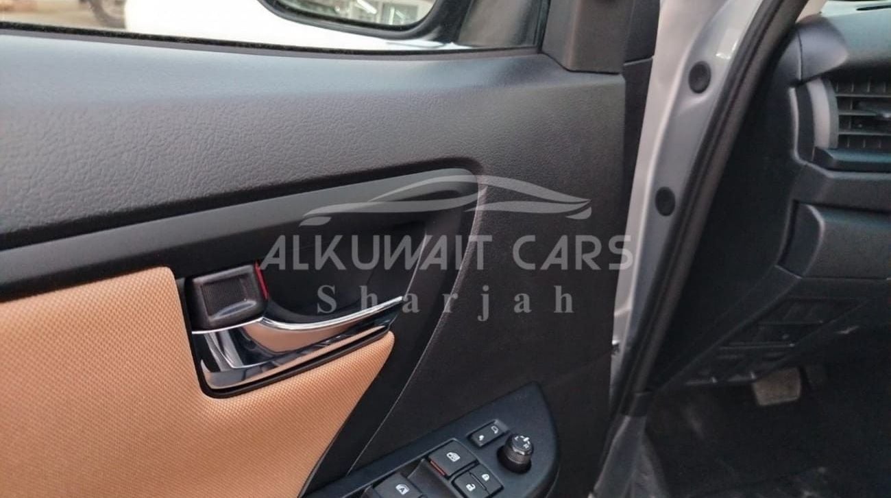 Toyota Fortuner 2.7 v4 petrol 2023