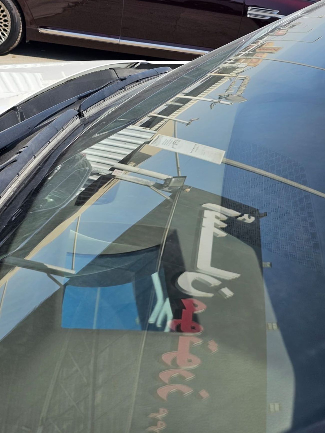 Kia Carnival Hi limousine vip 3.5L Automatic. Van