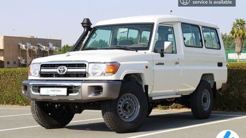 Toyota Land Cruiser 70 70 Series | 4x4, V6, 4.0L, 3Door | GCC