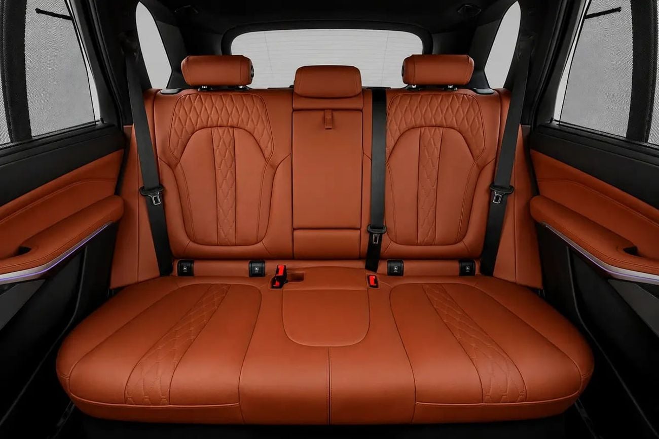 بي أم دبليو X5 M50i EXCLUSIVE M50i GCC - No Accident - FSH - Under warranty