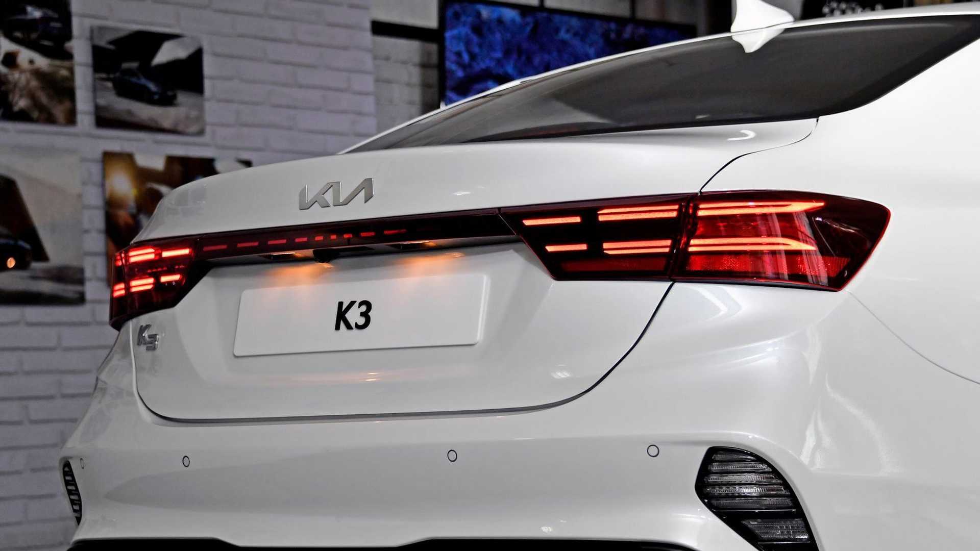 Kia Cerato exterior - Tail Light