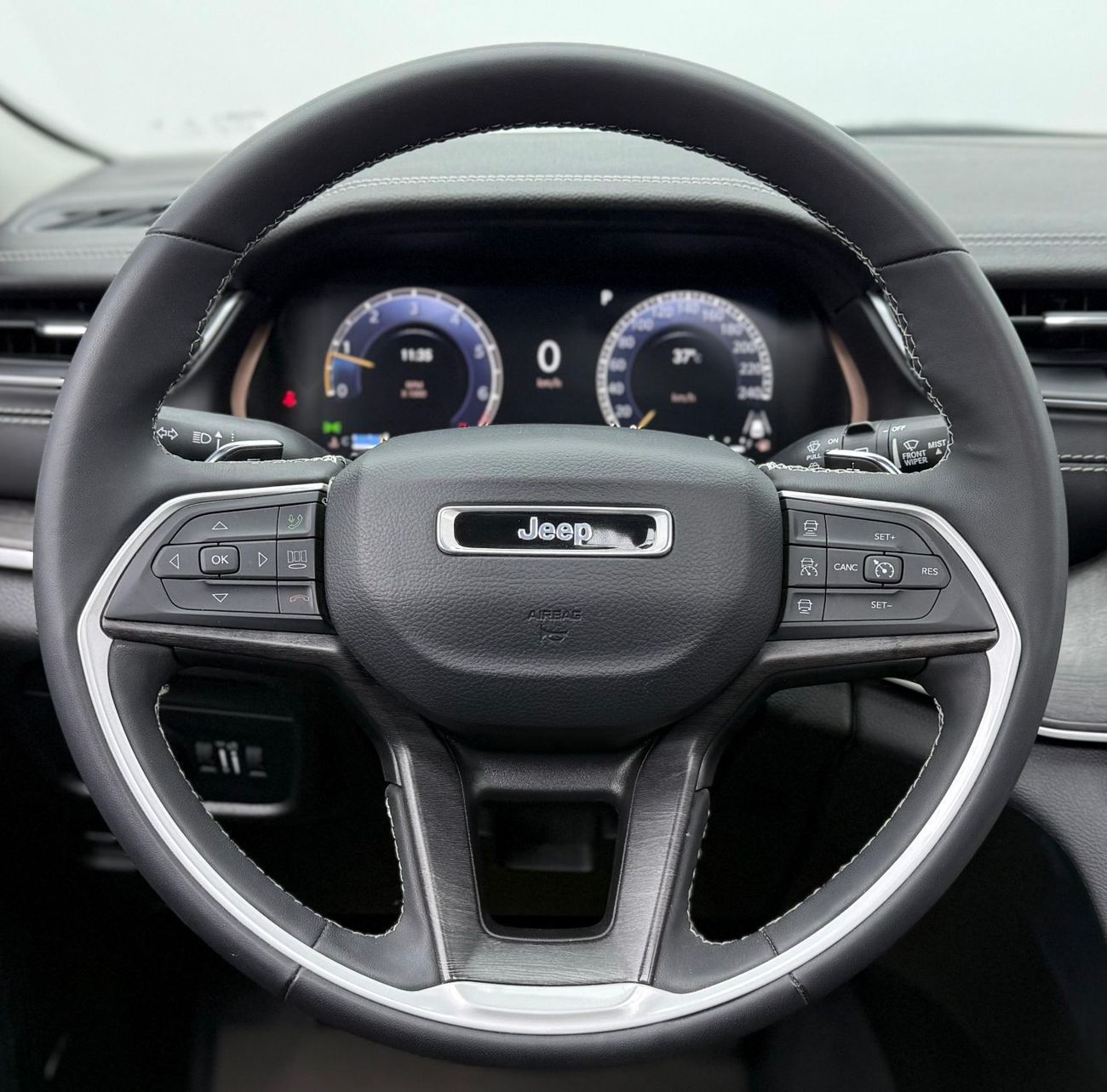 جيب جراند شيروكي L Limited 3.6L 2023 Jeep Grand Cherokee L Limited, Warranty, Full Jeep Service History, Excellent Co