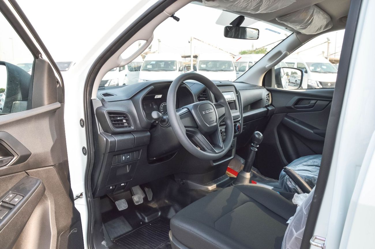 إيسوزو D ماكس ISUZU D-MAX RG CREW 1.9L DIESEL MT 4WD PICKUP 2026