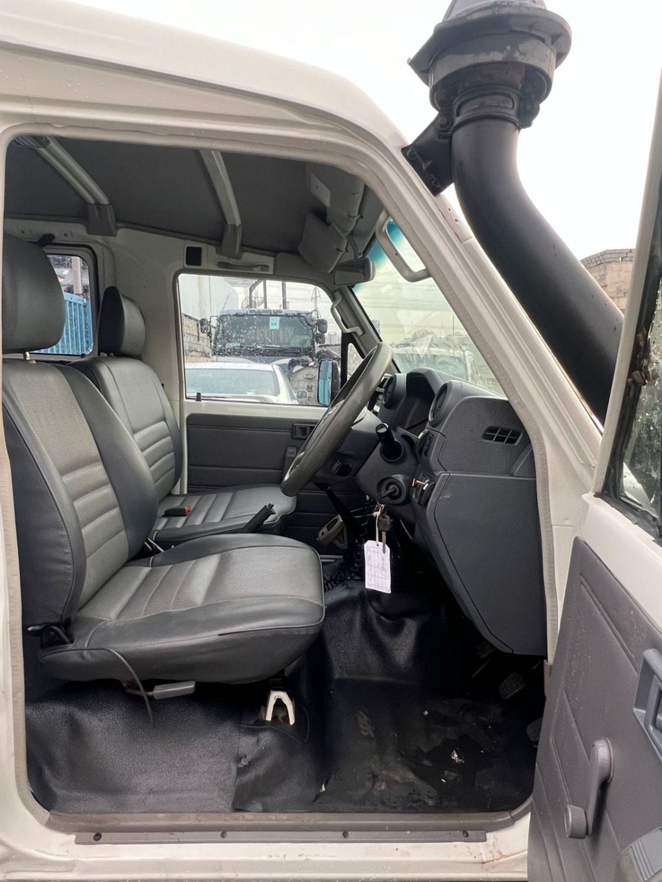 تويوتا لاند كروزر Diesel Engine ,Right Hand Drive  3 Doors Hardtop ,2011 Model