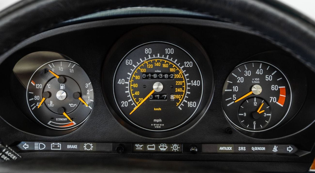 مرسيدس بنز SL 560