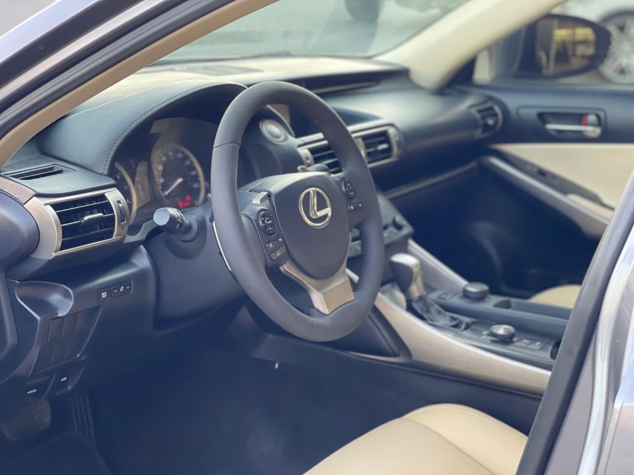 Lexus IS250 Premier IS 250 / F-SPORT KIT / 2014 / IN PERFECT CONDITION