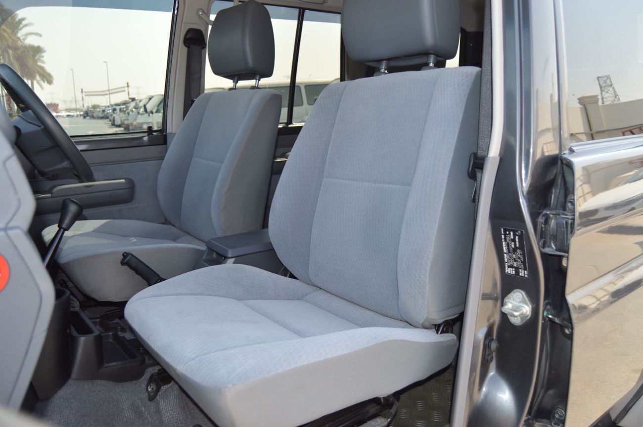 Toyota Land Cruiser 70 5 Door
