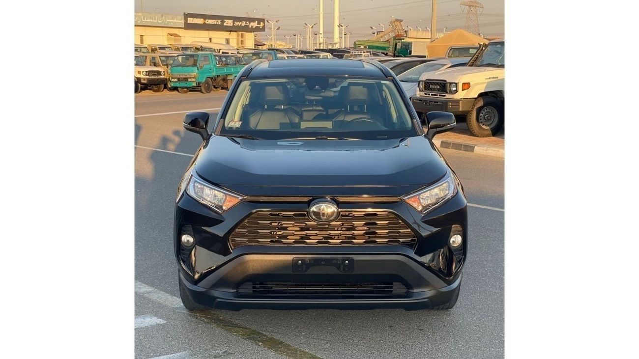 Toyota RAV4 2019 Toyota Rav4 XLE 4x4 AWD 2.5L V4 Full Option -