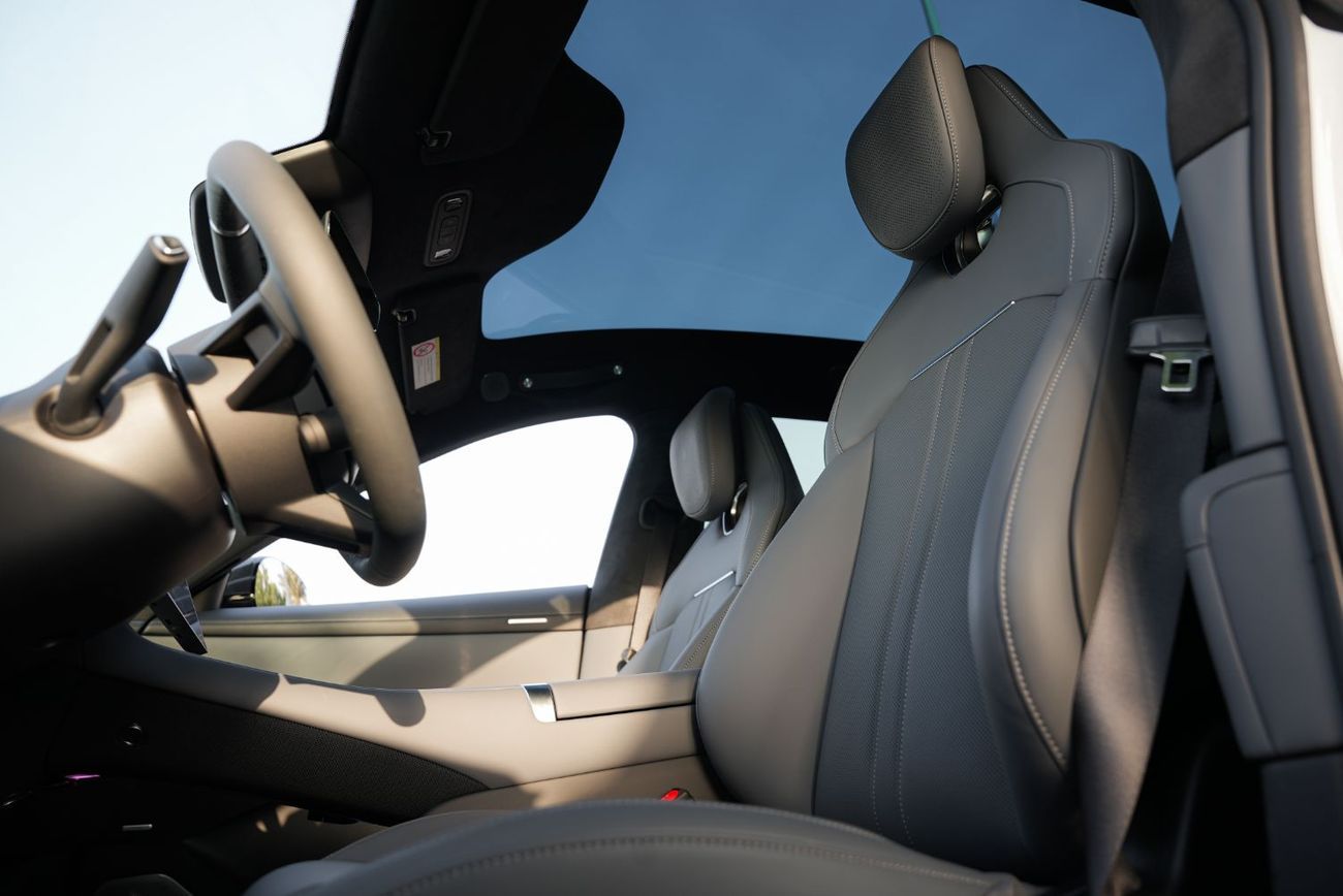 Xiaomi YU7 Xiaomi YU7 2025 – Ultra-long Range High-Performance 4WD Max