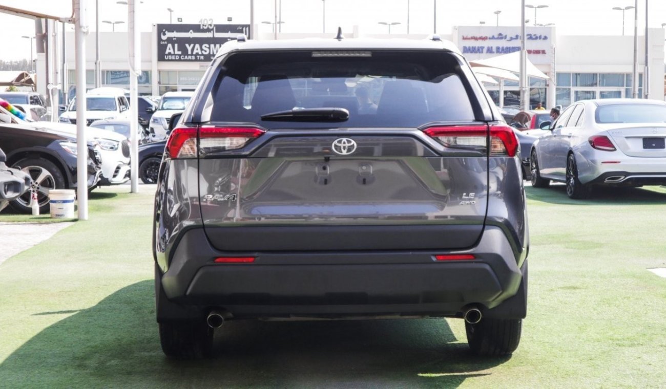 Toyota RAV4 AWD LE