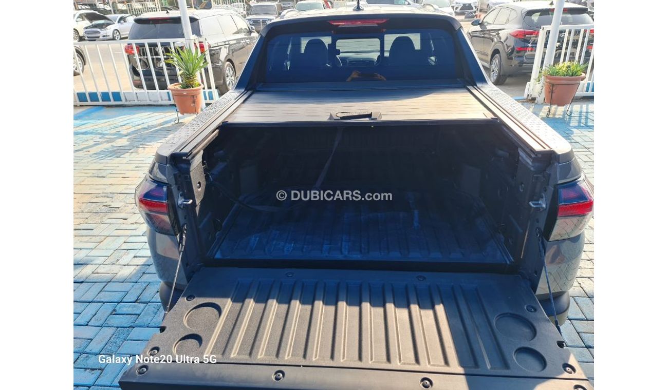 Hyundai Santa Cruz Car is very good and clean 4WD 2.5 turbo