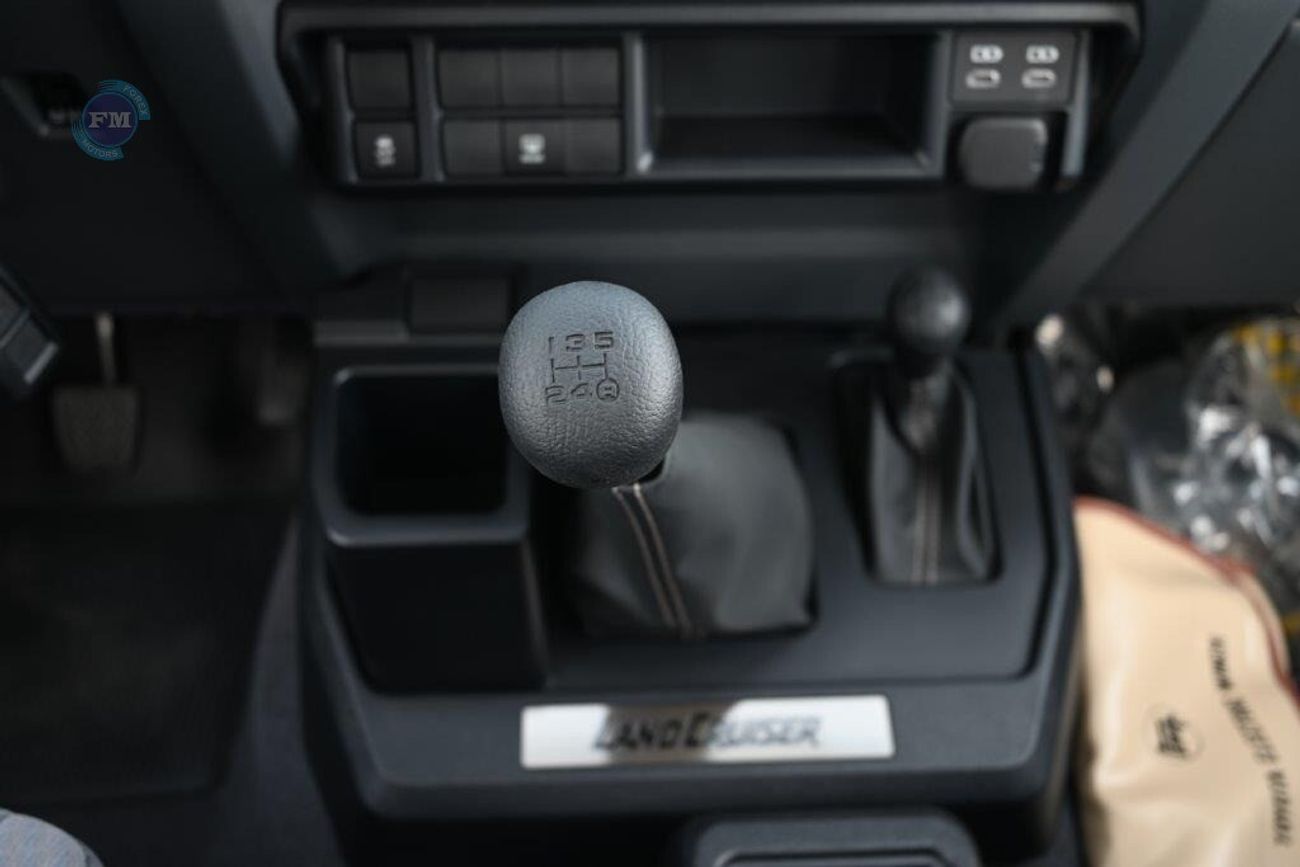 Toyota Land Cruiser 70 76 Petrol 4.0L