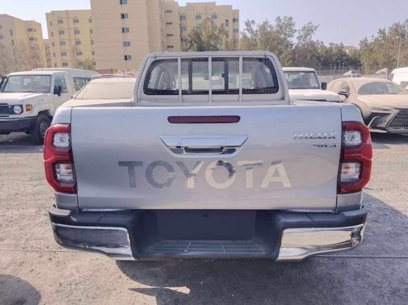 Toyota Hilux TOYOTA HILUX DOUBLE CAB FULL AUTO DIESEL 2.4L G4