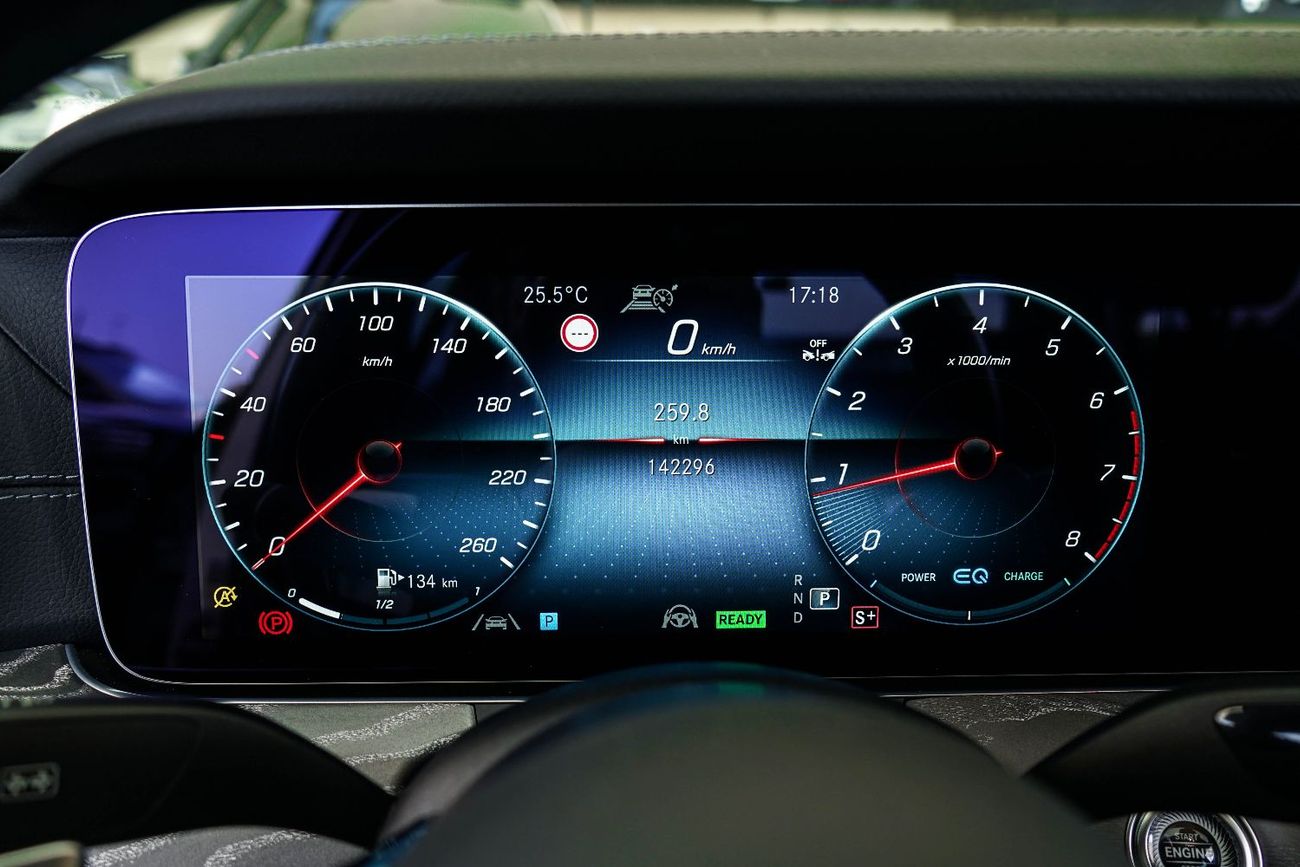 مرسيدس بنز E 350 Engine: 2.0L Turbocharged Inline-4 Engine (E350 AMG Dynamic spec commonly)