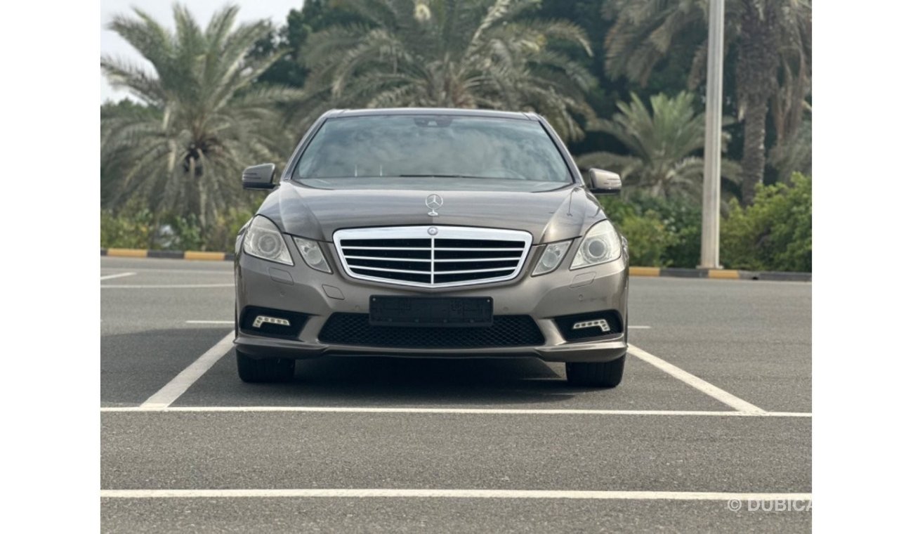 Mercedes-Benz E 250 Model 2010 GCC CAR PERFECT CONDITION INSIDE AND OUTSIDE FULL OPTION PANORAMIC ROOF LEATHER SEATS NAV