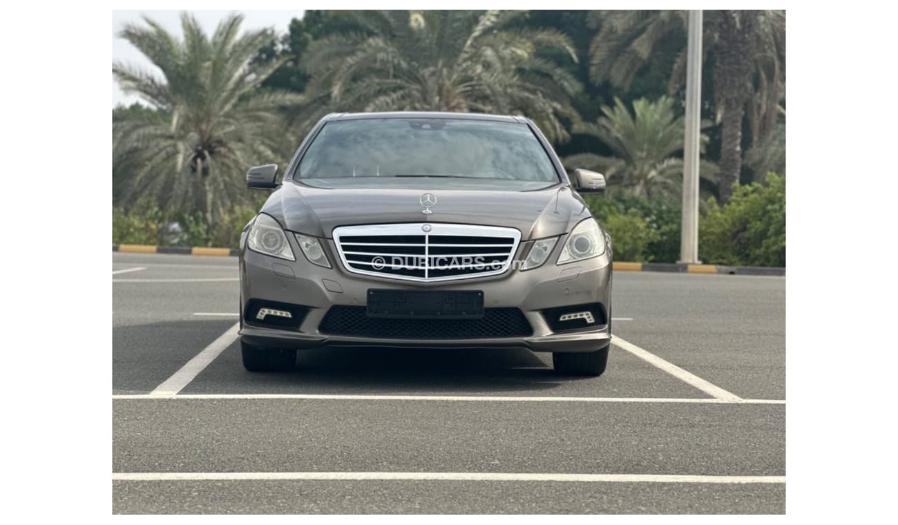 Mercedes-Benz E 250 Model 2010 GCC CAR PERFECT CONDITION INSIDE AND OUTSIDE FULL OPTION PANORAMIC ROOF LEATHER SEATS NAV