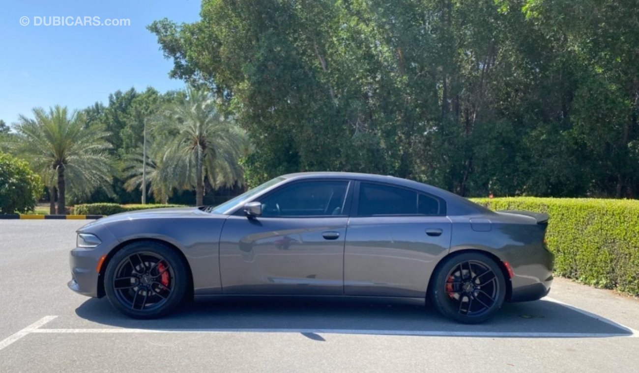 Dodge Charger 3.6L SXT (Base)