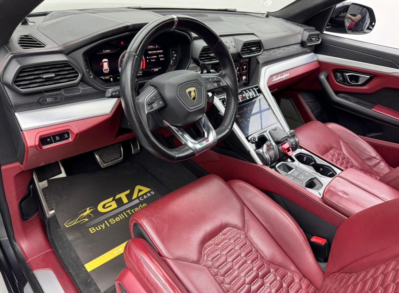 Lamborghini Urus 2019 Lamborghini Urus, Full Service History, Fully Loaded, Excellent Condition, GCC