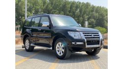 ميتسوبيشي باجيرو 2017 GLS with Sunroof Ref# 430