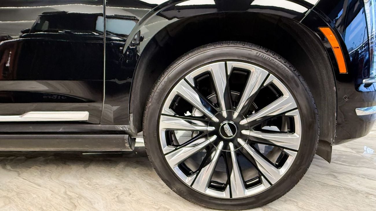كاديلاك إسكالاد Cadillac Escalade 600 - 6 Seats - 2025