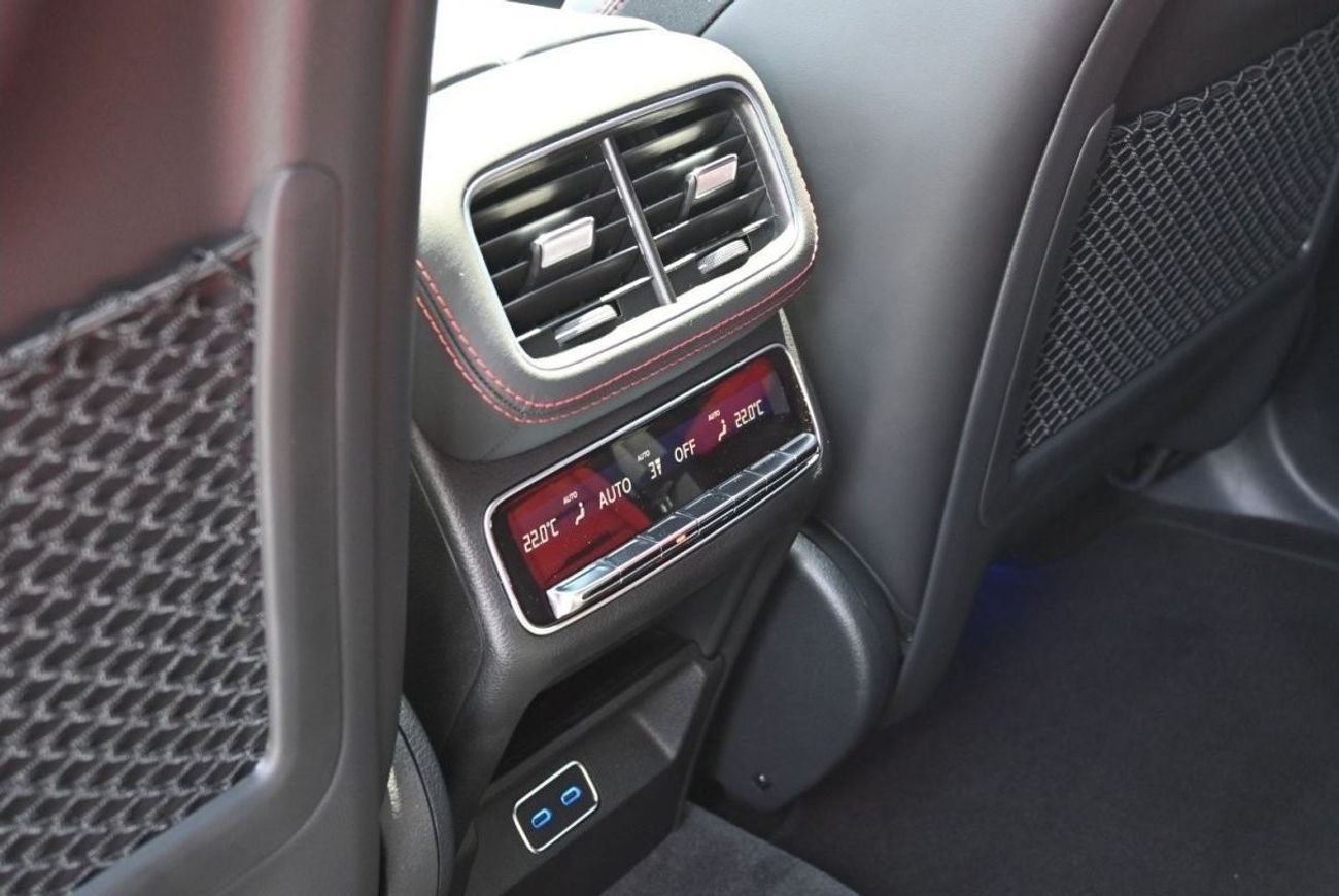 Mercedes-Benz GLE 53 Mercedes-AMG GLE 53 4MATIC+ SUV is a 3.0-litre Inline-6 turbo engine, Coupe , Color Black, Model 202