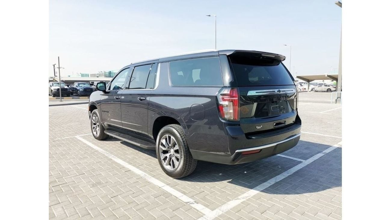 Chevrolet Suburban Chevrolet LT Suburban - 2022- Grey