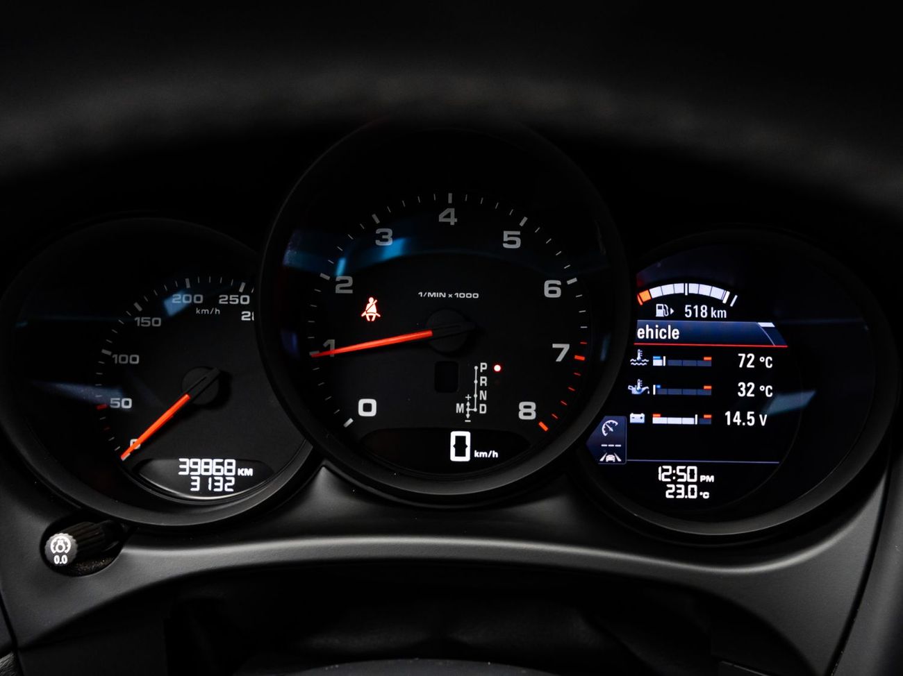 Porsche Macan Std 2.0L (252 HP) 2020 Porsche Macan, 2026 Porsche Warranty, Full Service History, Low KMs, GCC